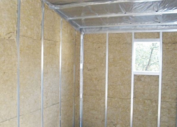 Ремонт внутри гаража: способы утепления, отделка стен