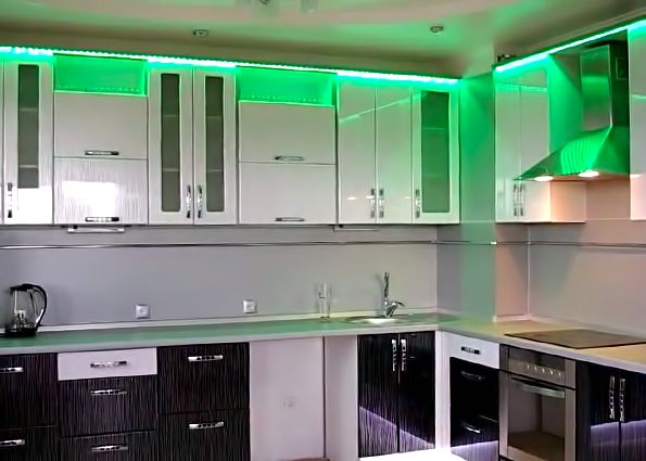 Светодиодная подсветка на кухню под шкафы (фото). Особенности монтажа светодиодной ленты