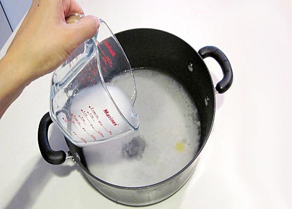 Как очистить сковороду от нагара в домашних условиях? Эффективные способы и актуальные рекомендации